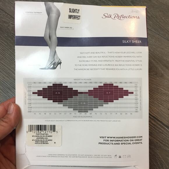 New Hanes Silk Reflections Silky Sheer Control Top Reinforced Toe C-D Barely Blk - Picture 3 of 5